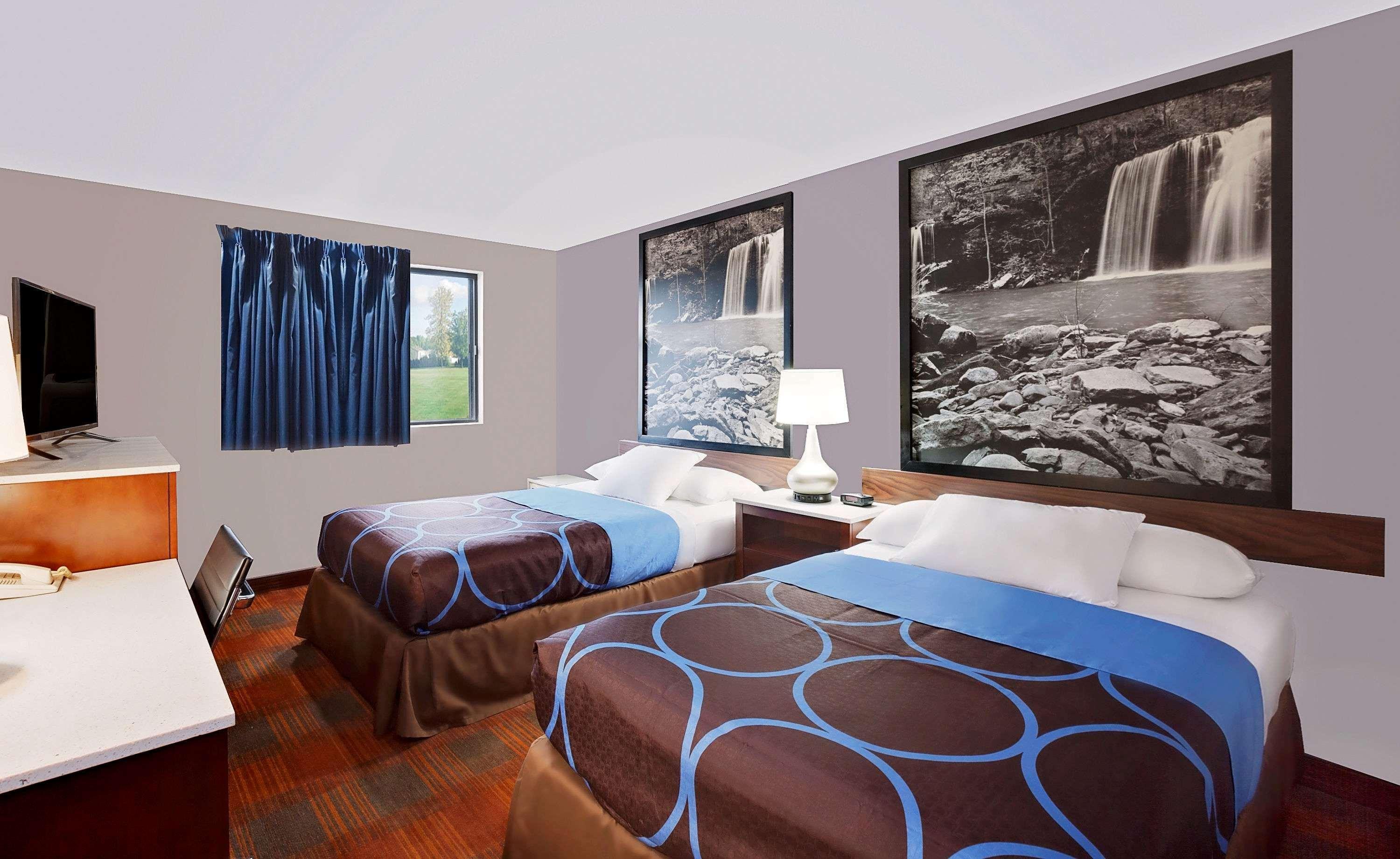 Super 8 By Wyndham Fayetteville Dış mekan fotoğraf