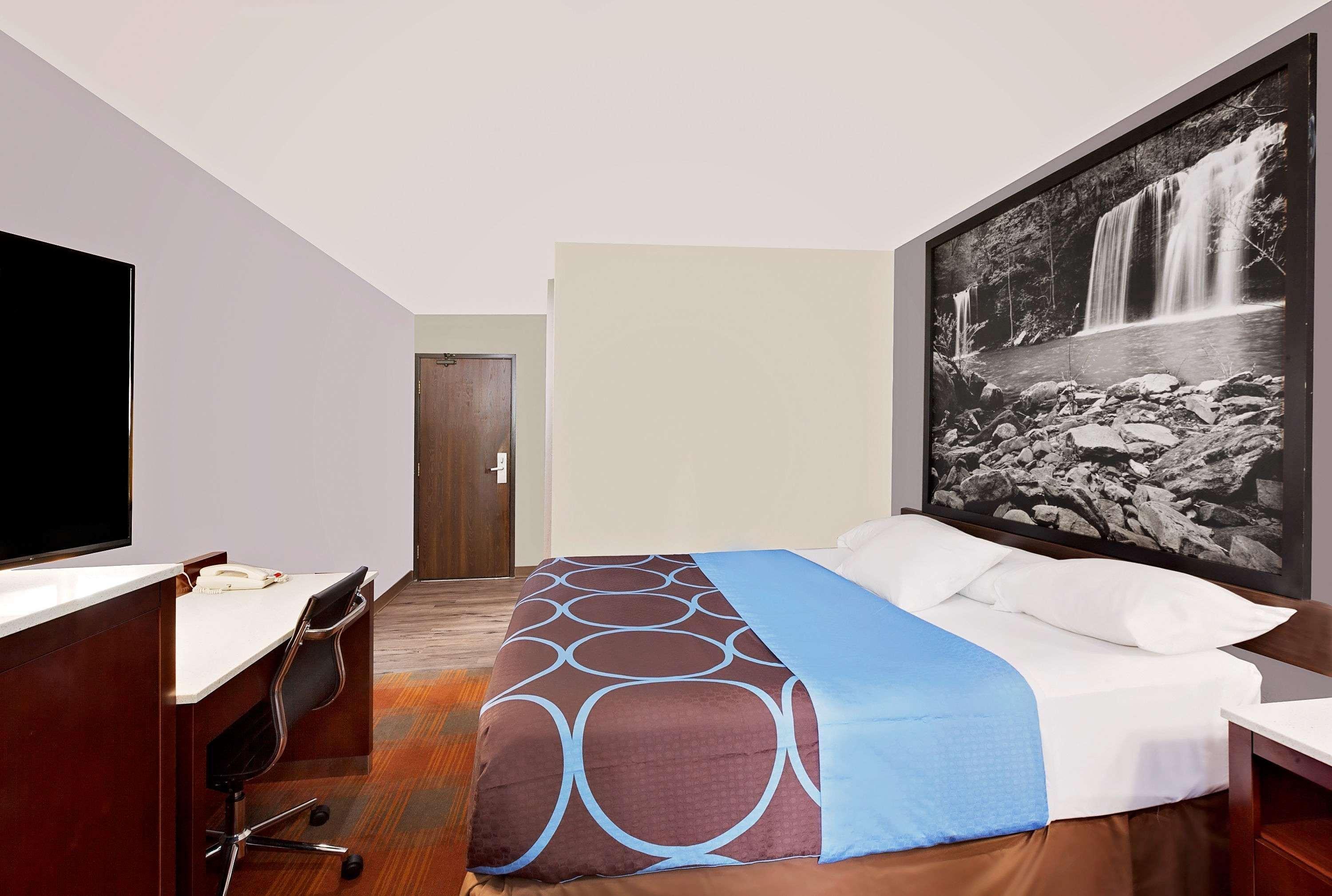 Super 8 By Wyndham Fayetteville Dış mekan fotoğraf